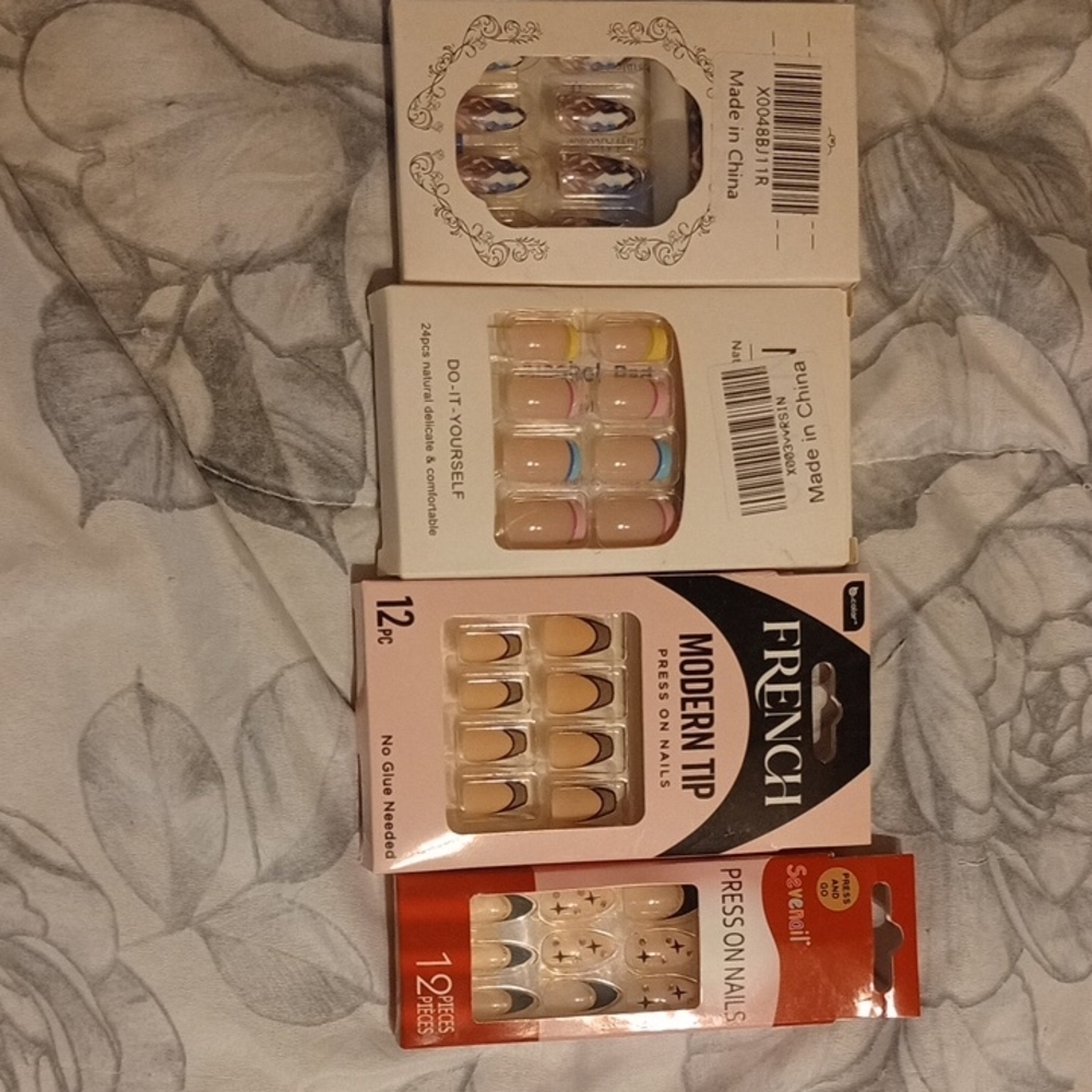 Assorted Press-On Nails Set